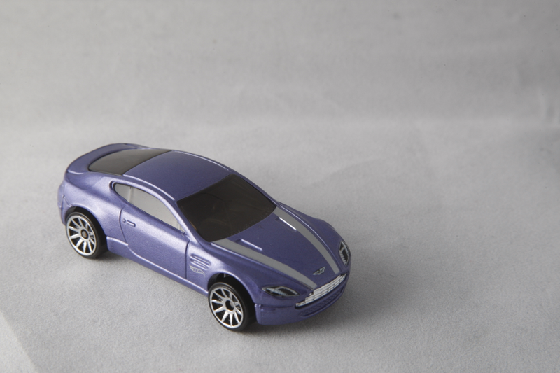 Illustration for article titled LaLD Car Week: Purple?!
